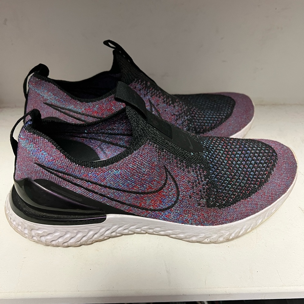 Women’s Nike slip on